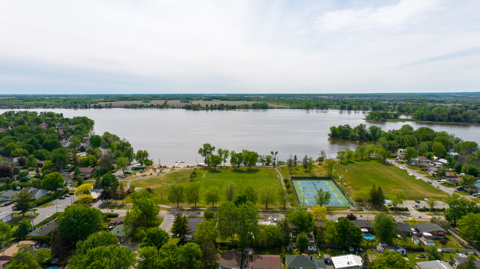 Pincourt drone view over Bellevue waterfront Park